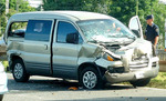 23/01/2008: CHOQUE MULTIPLE SIN HERIDOS EN LA PANAMERICANA.  La camioneta Hyundai sufri� da�os en su parte frontal y posterior. 