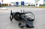 09/02/2008: Un lesionado al chocar una moto y un auto.  El conductor del rodado result� con politraumatismos varios. 