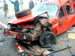 19/04/2008: El humo provoc� un nuevo choque en cadena.  El autom�vil qued� totalmente destrozado.  Afortunadamente solo hubo un herido leve 