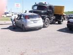 Tres heridos: Choque entre un cami�n y un auto en la rotonda de Av. 6 de Julio y Ruta 9